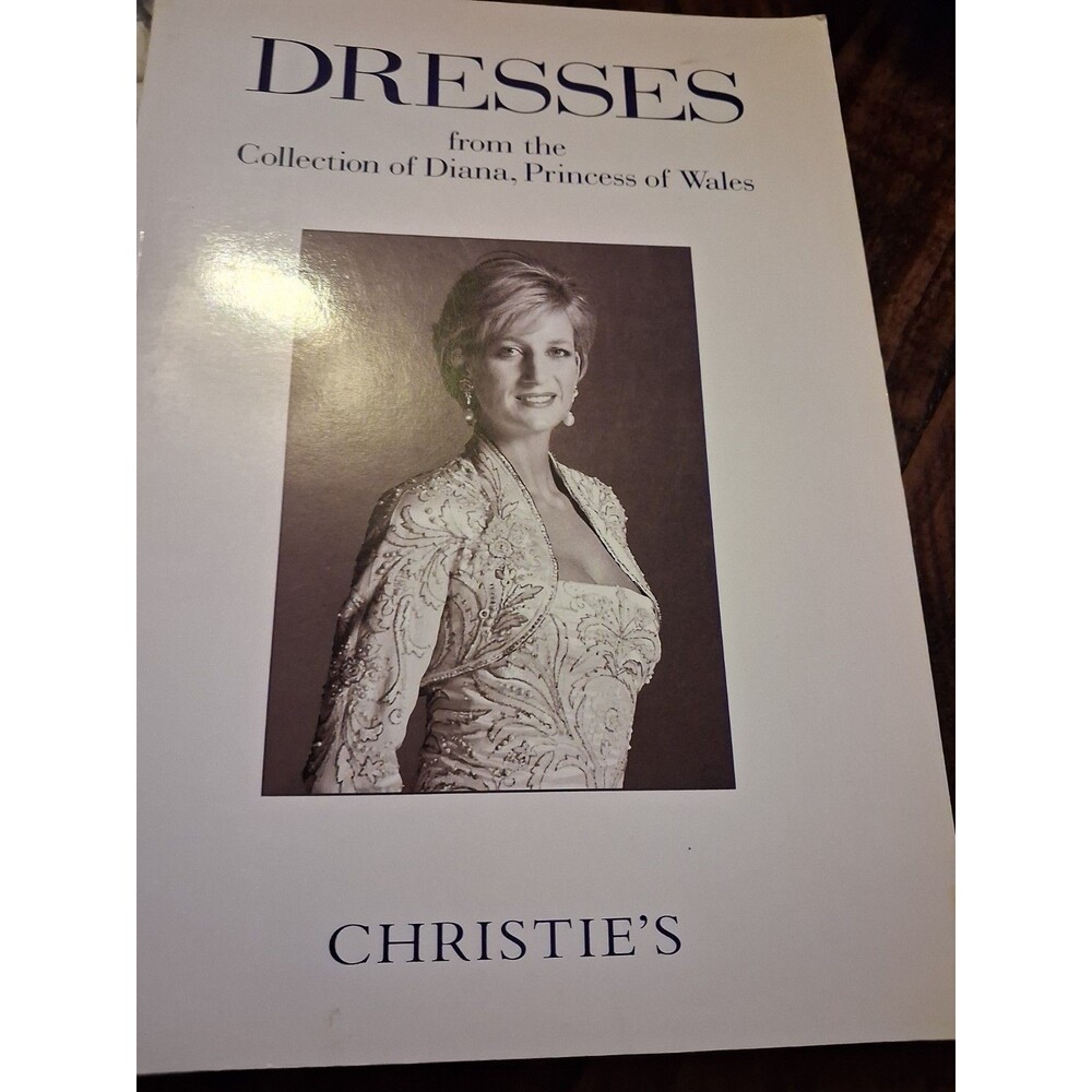 1997 Christie's New York auction catalog: Dresses from the Collection of Diana